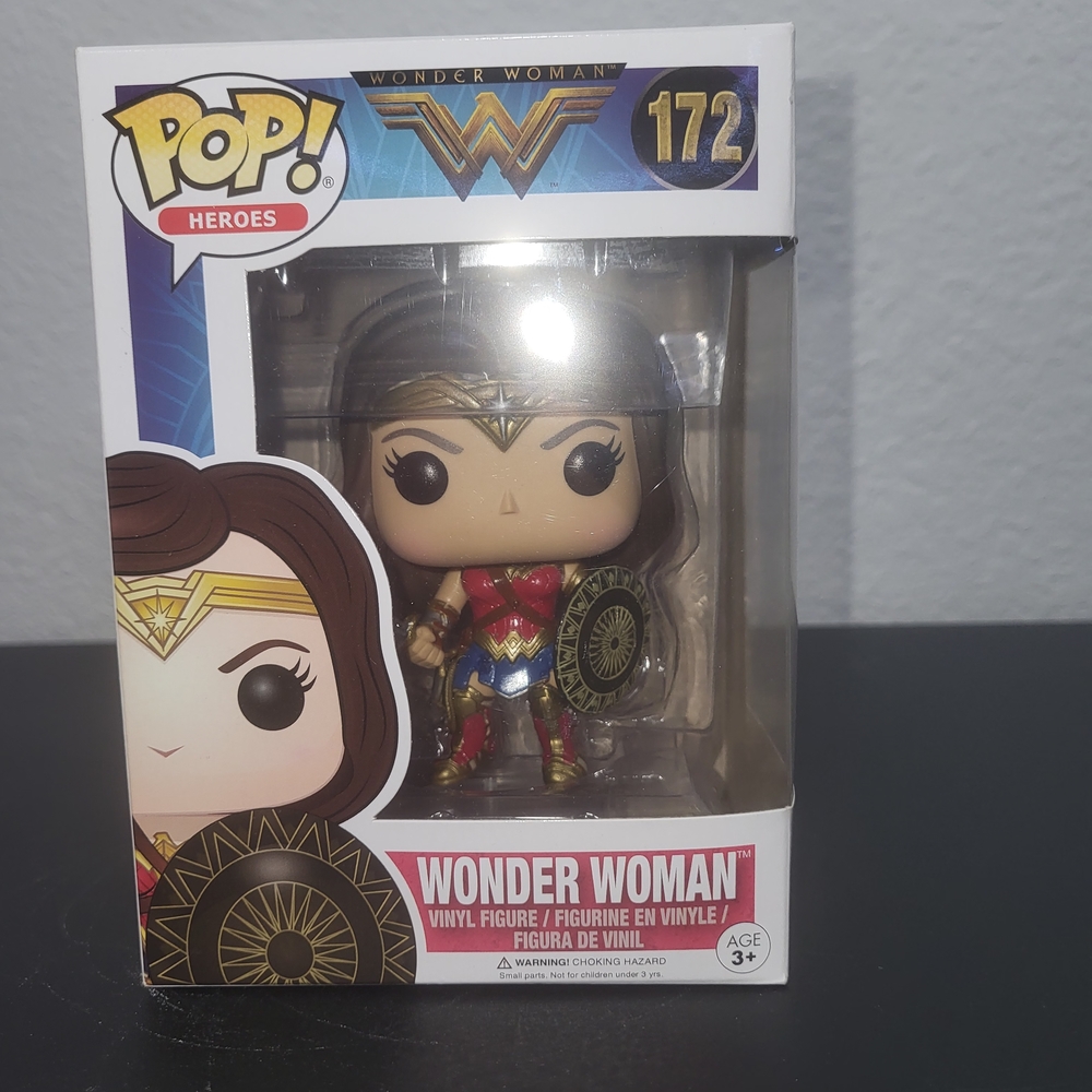 Funko Wonder Woman Vinyl Figure